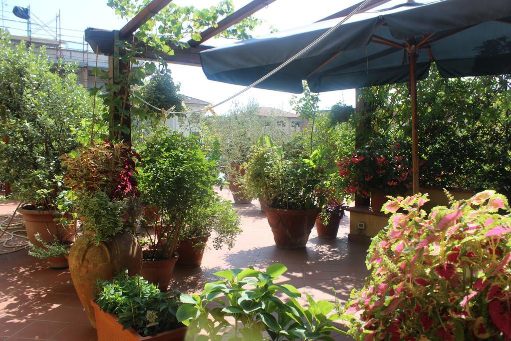 ルッカLa Terrazza Da Ernestinaアパートメント 部屋 写真